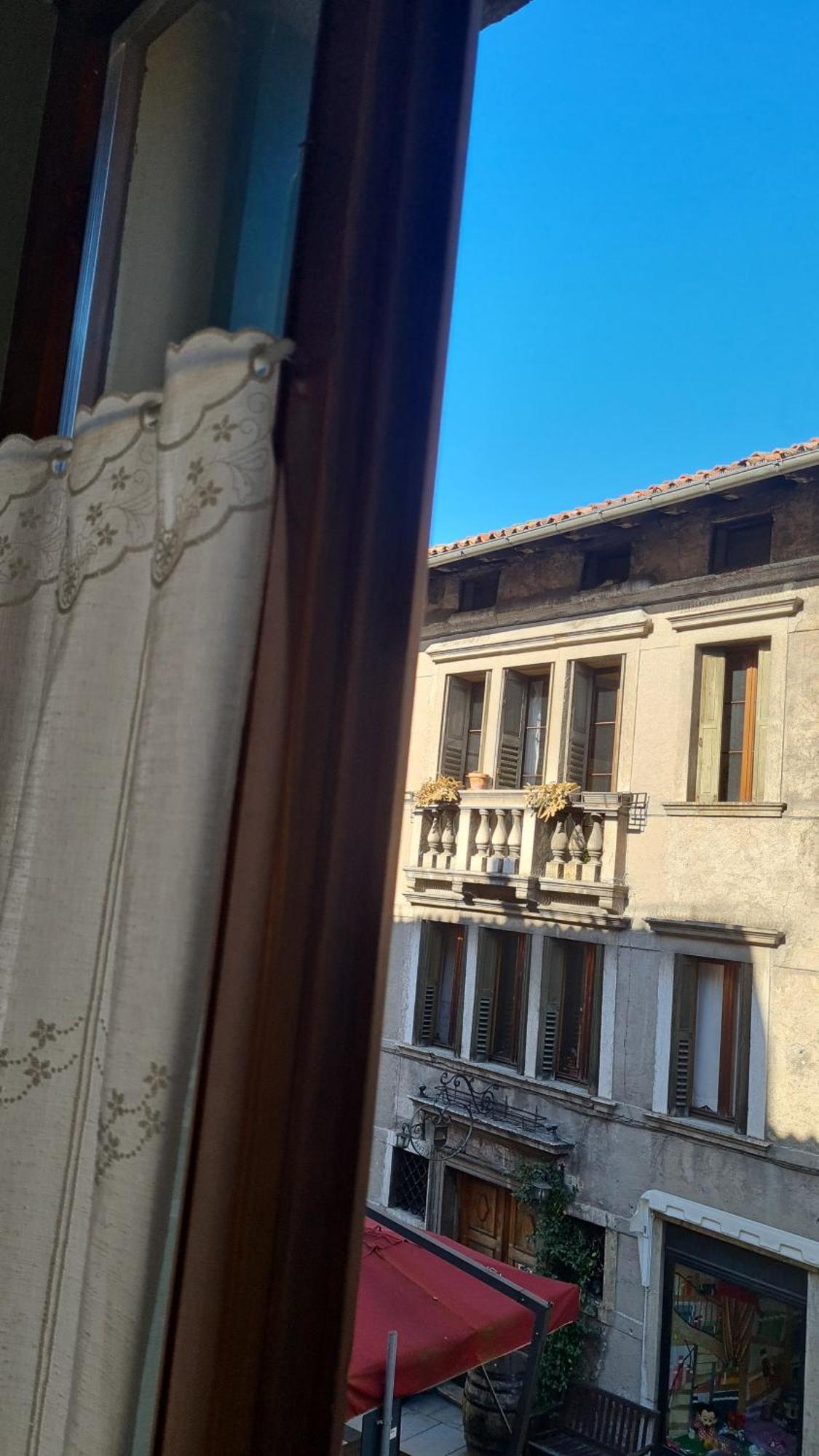 Via Mezzaterra 10 Apartman Feltre Kültér fotó